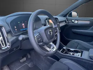 Volvo XC40 2.0 B4 MH Plus Dark