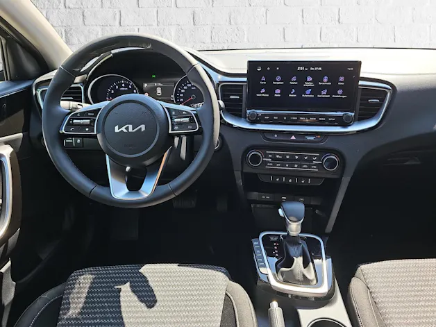 Kia Ceed 1.5 T-GDi MHEV Power