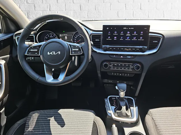 Kia Ceed 1.5 T-GDi MHEV Power