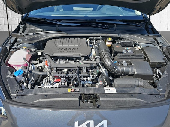 Vehicle image 13 Vehicle image 13