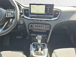 Kia Ceed 1.5 T-GDi MHEV Power