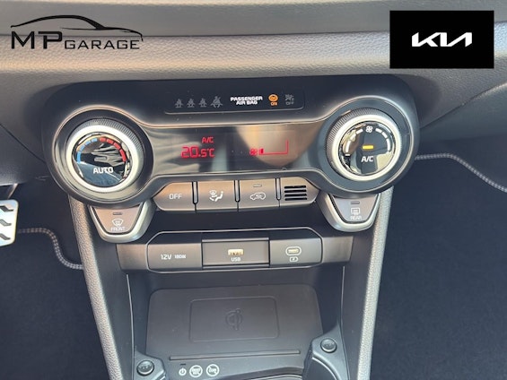 Vehicle image 10 Vehicle image 10