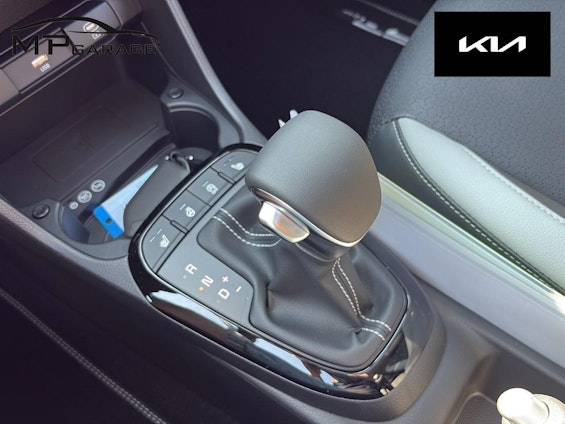 Vehicle image 11 Vehicle image 11