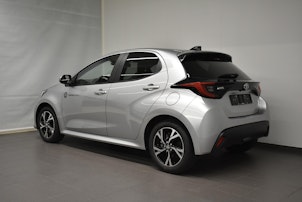 Vehicle image TOYOTA Yaris 1.5 VVT-i HSD Trend