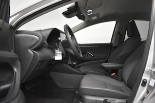 Vehicle image TOYOTA Yaris 1.5 VVT-i HSD Trend