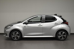 Vehicle image TOYOTA Yaris 1.5 VVT-i HSD Trend