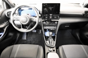 Fahrzeugbild TOYOTA Yaris Cross 1.5 VVT-i HSD Premium AWD-i