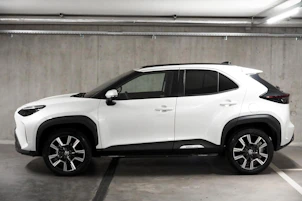Fahrzeugbild TOYOTA Yaris Cross 1.5 VVT-i HSD Premium AWD-i