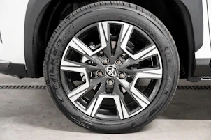 Fahrzeugbild TOYOTA Yaris Cross 1.5 VVT-i HSD Premium AWD-i