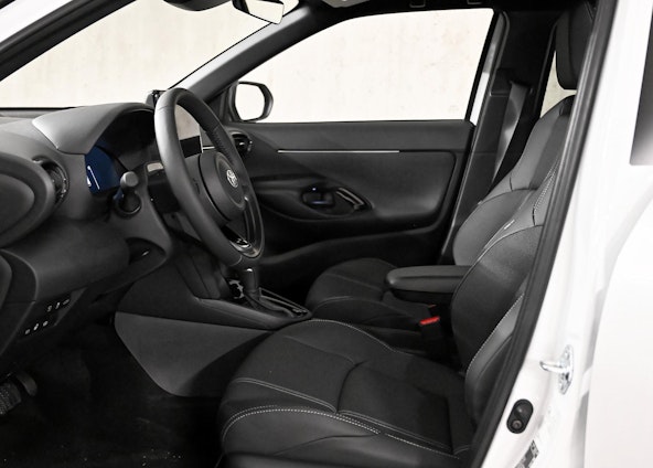 Vehicle image 10 Vehicle image 10