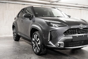 Vehicle image TOYOTA Yaris Cross 1.5 VVT-i HSD Premium AWD-i