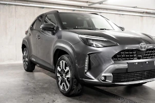Fahrzeugbild TOYOTA Yaris Cross 1.5 VVT-i HSD Premium AWD-i