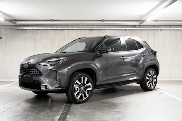Fahrzeugbild TOYOTA Yaris Cross 1.5 VVT-i HSD Premium AWD-i