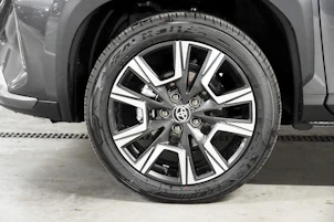 Fahrzeugbild TOYOTA Yaris Cross 1.5 VVT-i HSD Premium AWD-i