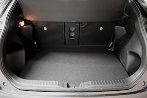 Fahrzeugbild TOYOTA Yaris Cross 1.5 VVT-i HSD Premium AWD-i