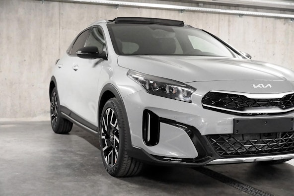 Vehicle image 11