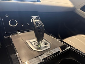 Vehicle image LAND ROVER Range Rover Evoque 2.0 D 200 R-Dynamic SE