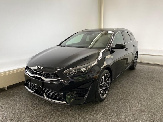 First vehicle image