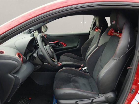 Vehicle image 8