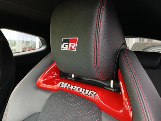 Vehicle image 19
