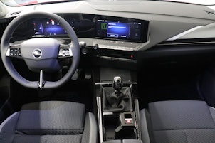 Vehicle image OPEL Astra Sports Tourer 1.2 T Edition