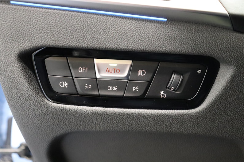 Vehicle image BMW M2