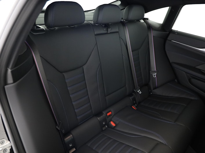 Vehicle image BMW i4