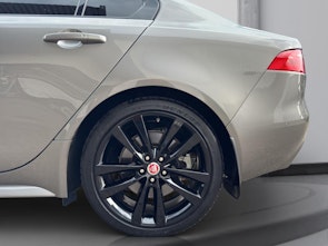 Vehicle image JAGUAR XE 2.0 T 300 R-Sport AWD