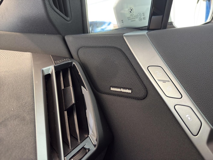 Vehicle image BMW iX