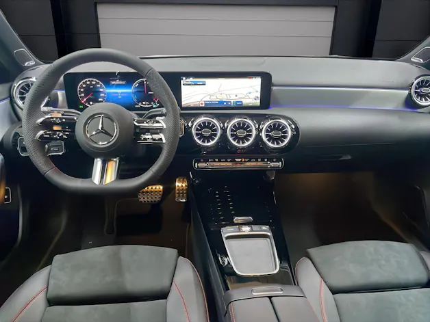 Mercedes-Benz A 250 e EQ Star AMG Line