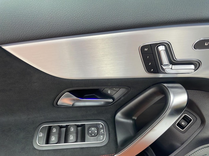 Vehicle image MERCEDES-BENZ A 250