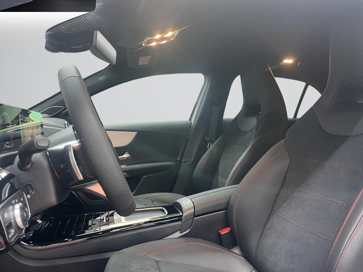 Vehicle image MERCEDES-BENZ A 250