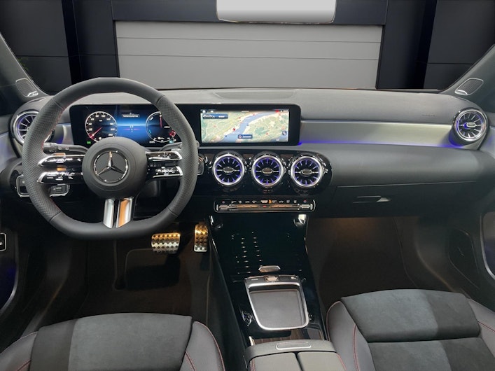 Vehicle image MERCEDES-BENZ A 250