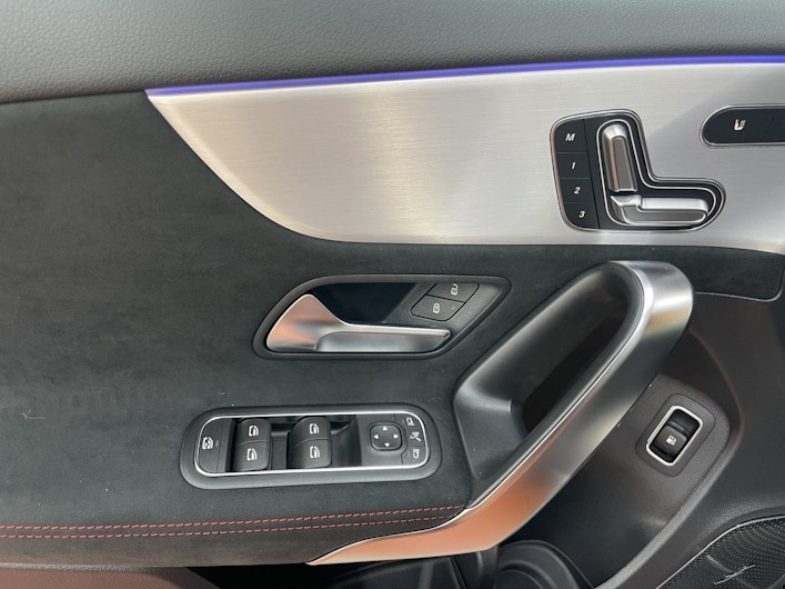 Vehicle image MERCEDES-BENZ A 250