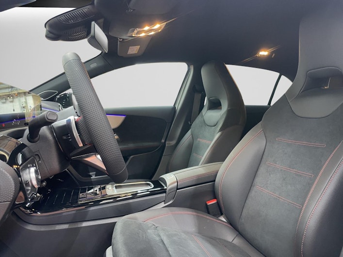 Vehicle image MERCEDES-BENZ A 250