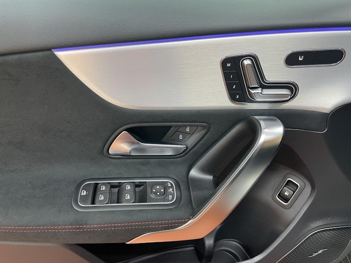 Vehicle image MERCEDES-BENZ A 250