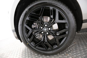 Vehicle image LAND ROVER Range Rover Evoque 1.5 T 300e R-Dynamic SE