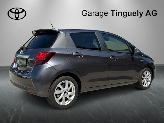 Vehicle image 7