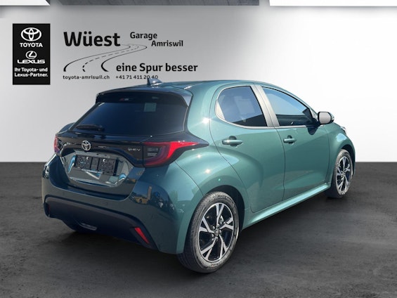 Vehicle image 4