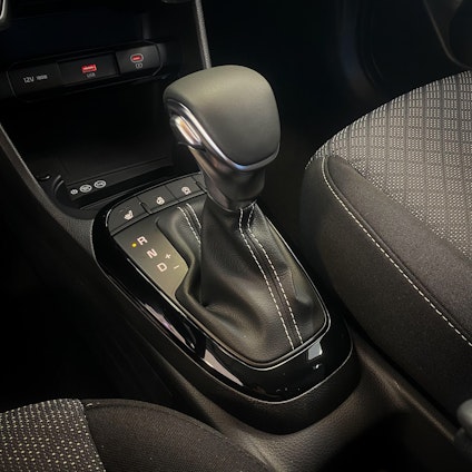 Vehicle image 13 Vehicle image 13