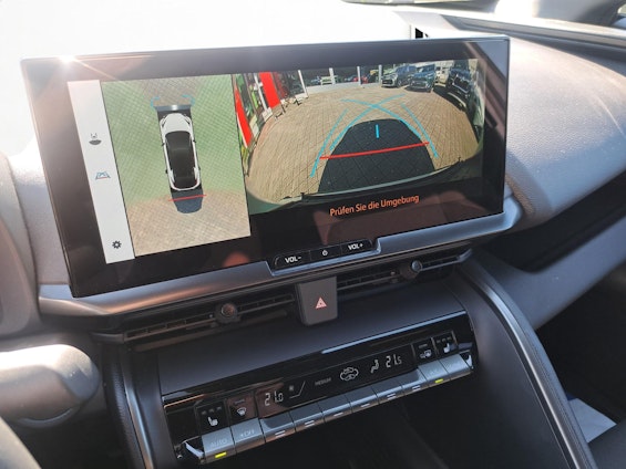 Vehicle image 12 Vehicle image 12