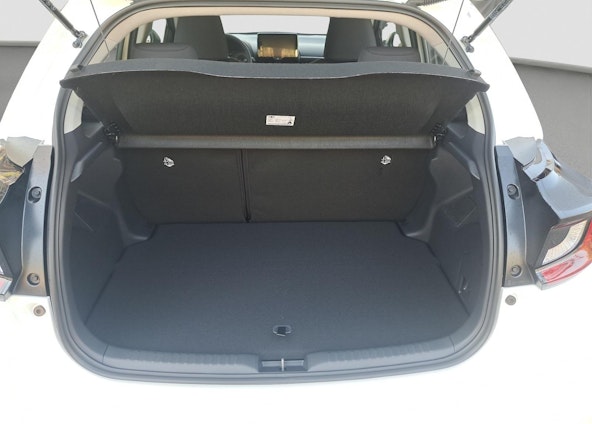 Vehicle image 8 Vehicle image 8