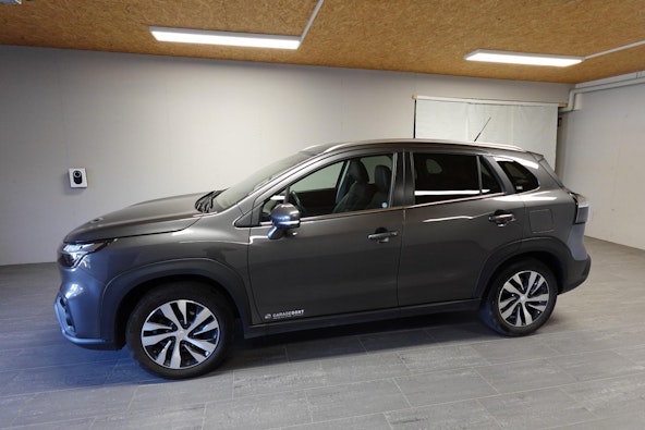Vehicle image 12