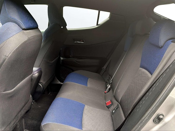 Vehicle image 9 Vehicle image 9