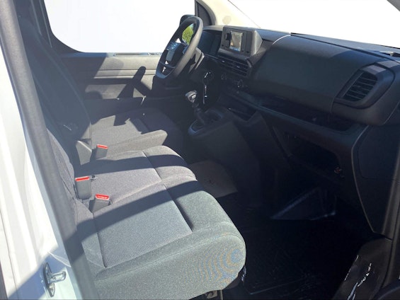 Vehicle image 5 Vehicle image 5