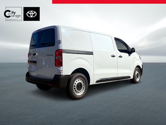 Vehicle image 10 Vehicle image 10