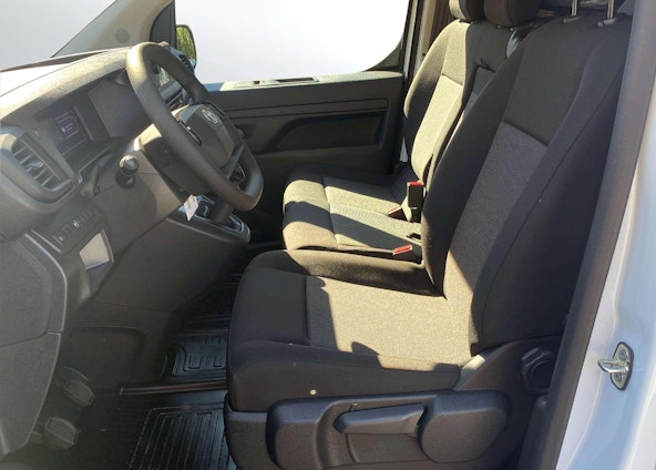 Vehicle image 3 Vehicle image 3