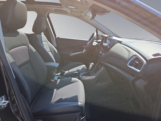 Vehicle image 15 Vehicle image 15