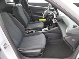 Peugeot 2008 1.2 Hybrid Style
