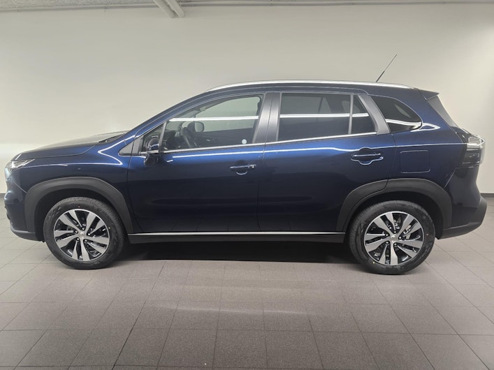Vehicle image SUZUKI S-CROSS